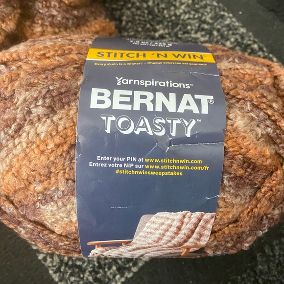 New hand made crochet throw blanket - Picture 5 of 7